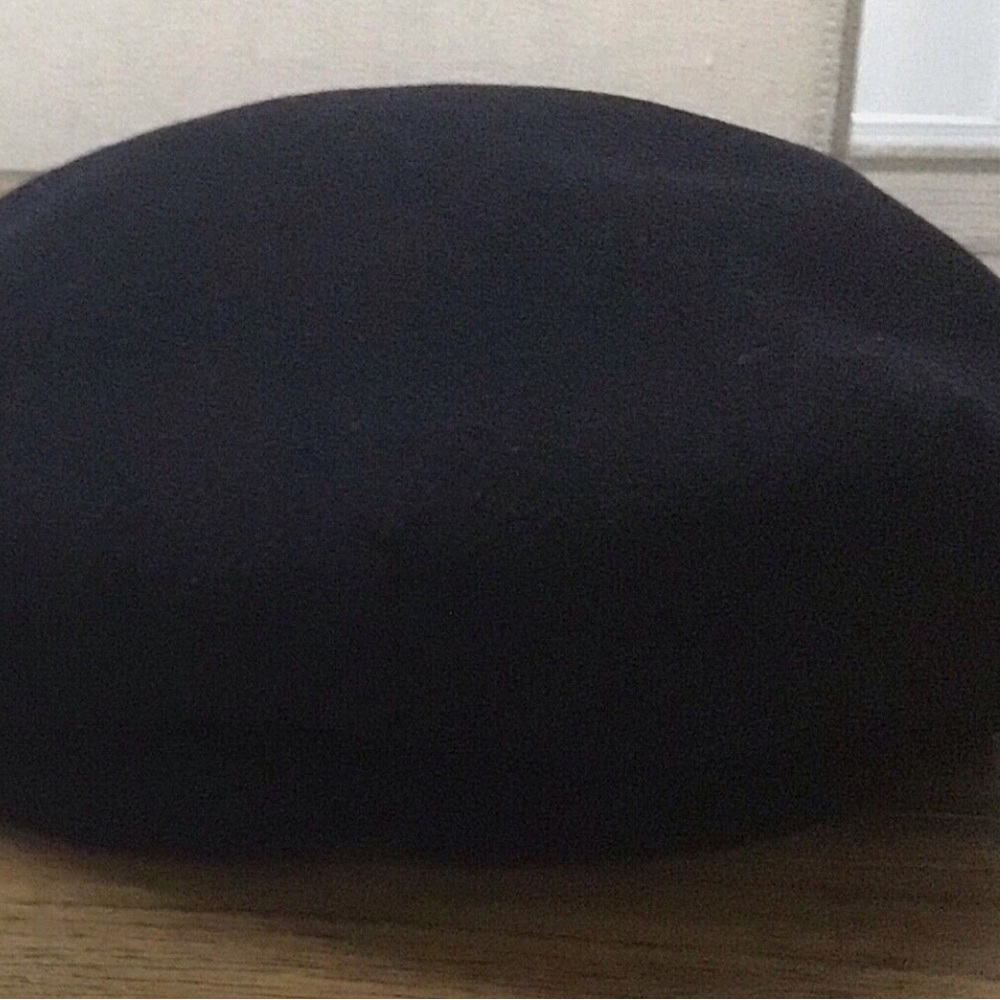 Burberry London Women's Black Wool Newsboy Cap Satin Black Lining Size M - Picture 4 of 7